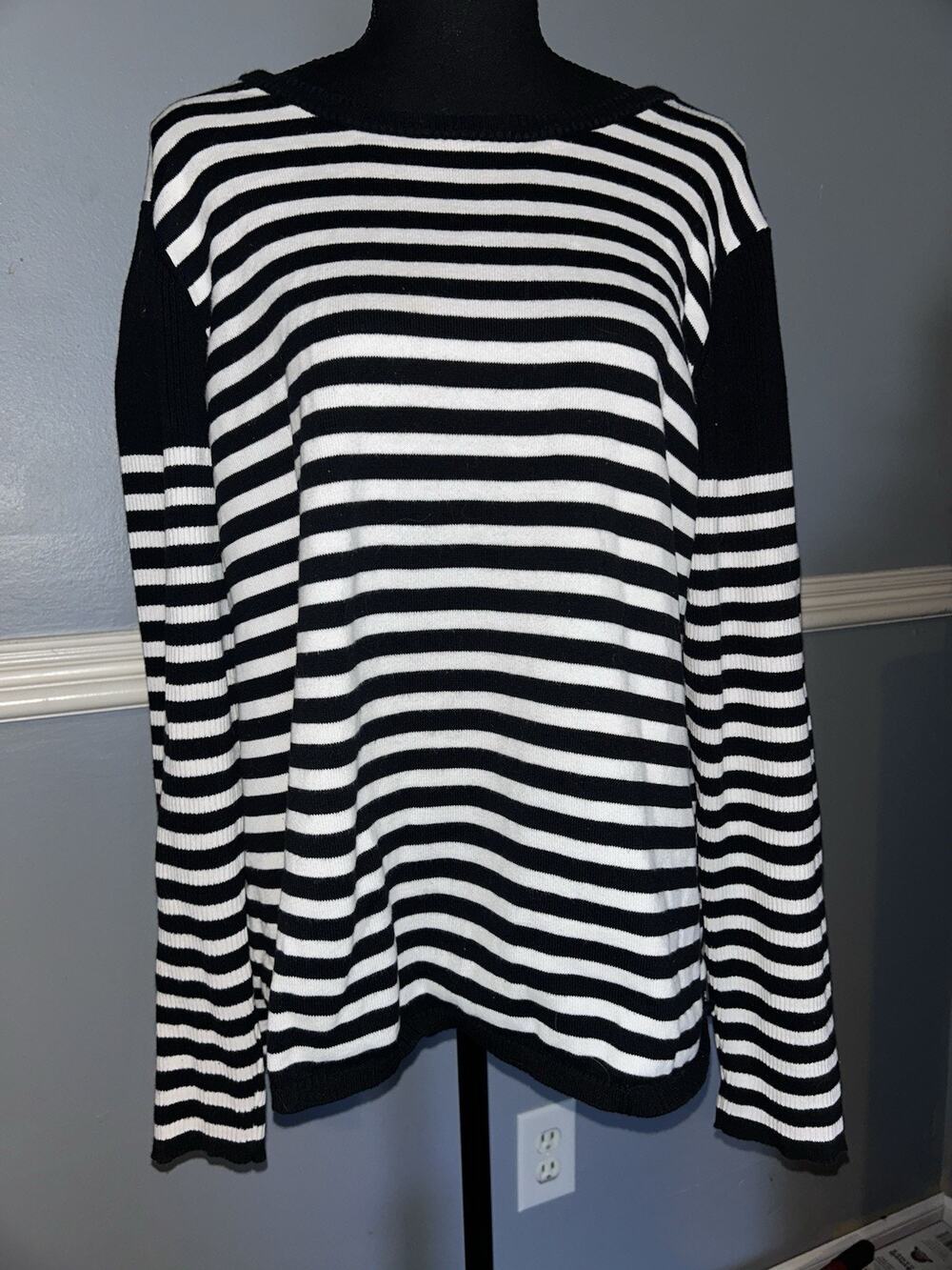 Calvin Klein Women’s Sweater Black/white Knit Size XL